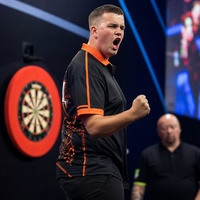 World Matchplay 2025: Van Veen verrast Humphries