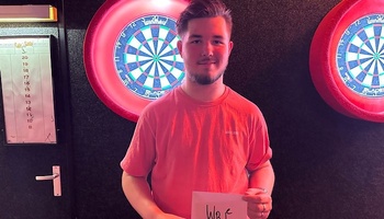 Bradley v/d Velden wederom de sterkste bij Order of Merit in Café Santé